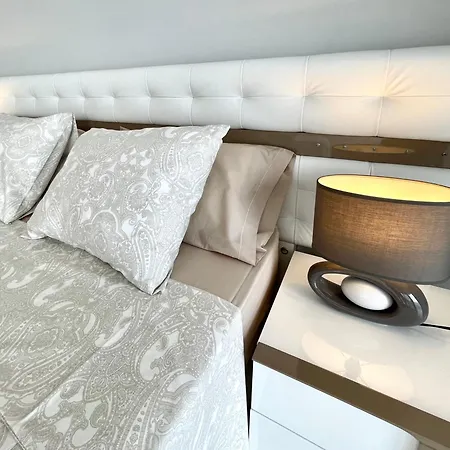 Apartment Exclusive On The First Line Of Mar Y Sol *